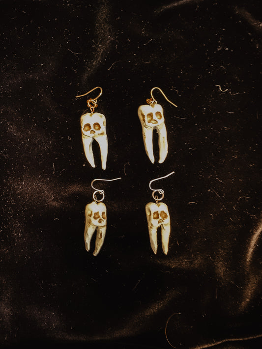 Scull teeth earrings